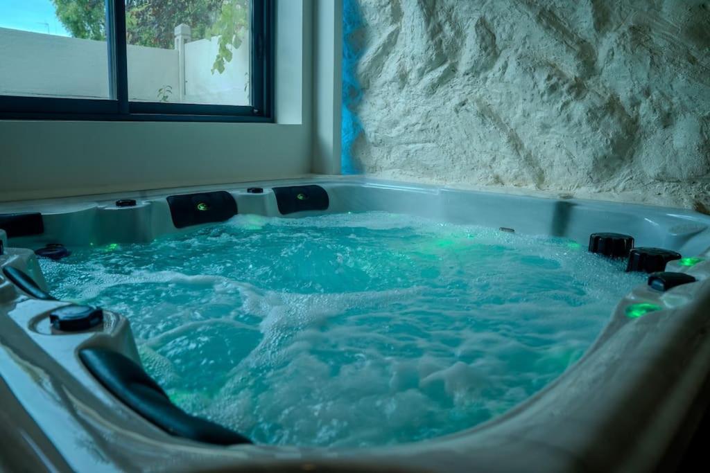 Le Cozy Reims -Escapade Raffinee Avec Spa Prive Extérieur photo